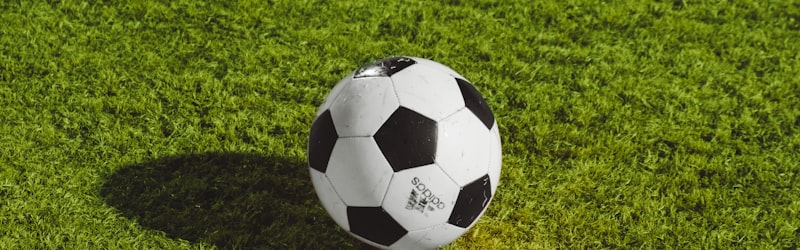 足球比赛精彩瞬间 - 欧洲冠军联赛现场图片